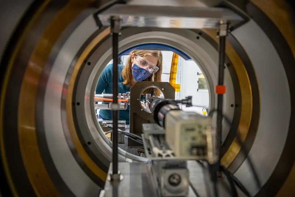 Vrouwen in de techniek: cijfers en kansen aan het werk in een technische omgeving
